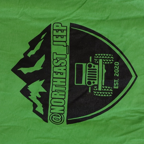 NWOT Screen printed Jeep short sleeve Gildan green t-shirt - Picture 2 of 5